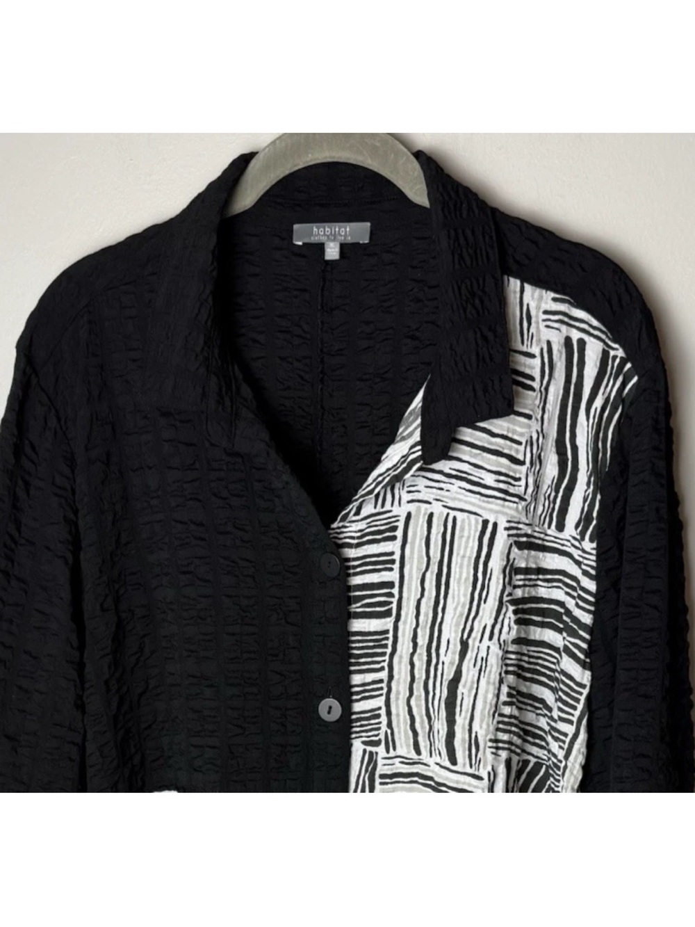 Black & White Patterned Button-Up Jacket - Picture 3 of 6